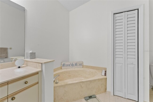 Building Photo - 1714 Starling Dr