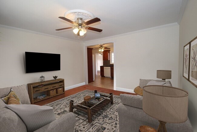 Building Photo - 218 Thurber Ave