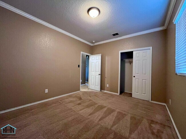Building Photo - 3802 Mahogany Cove