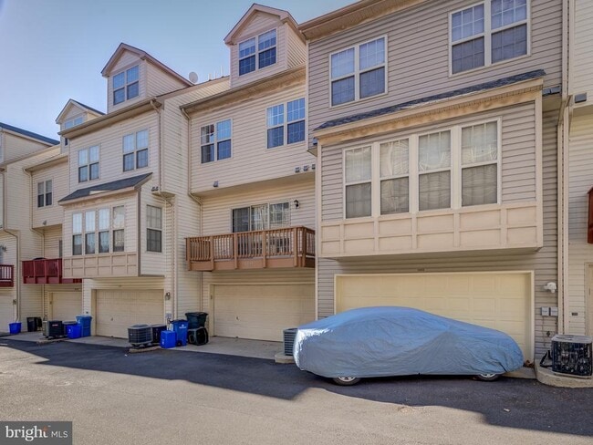 Building Photo - 12139 Amber Ridge Cir