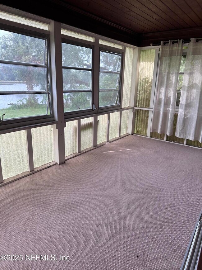 Building Photo - 1391 River Hills Ct