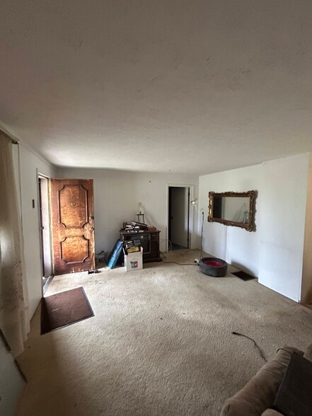 Building Photo - 61 S 49th St