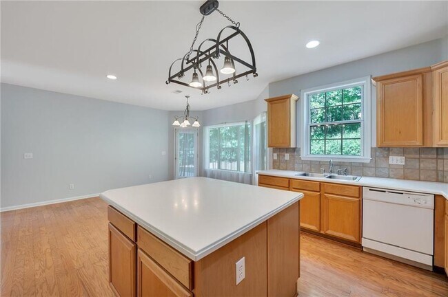 Building Photo - 5922 Brookmere Ct SE