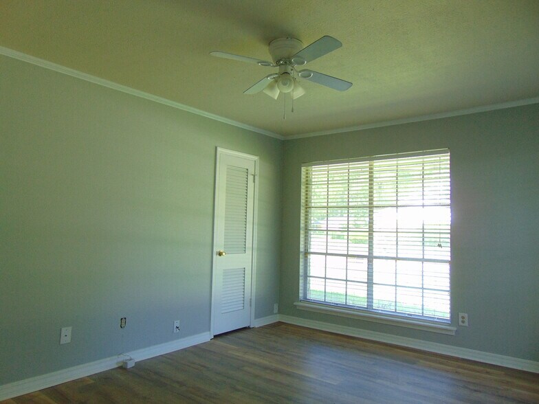 Building Photo - 8642 W Wilderness Way
