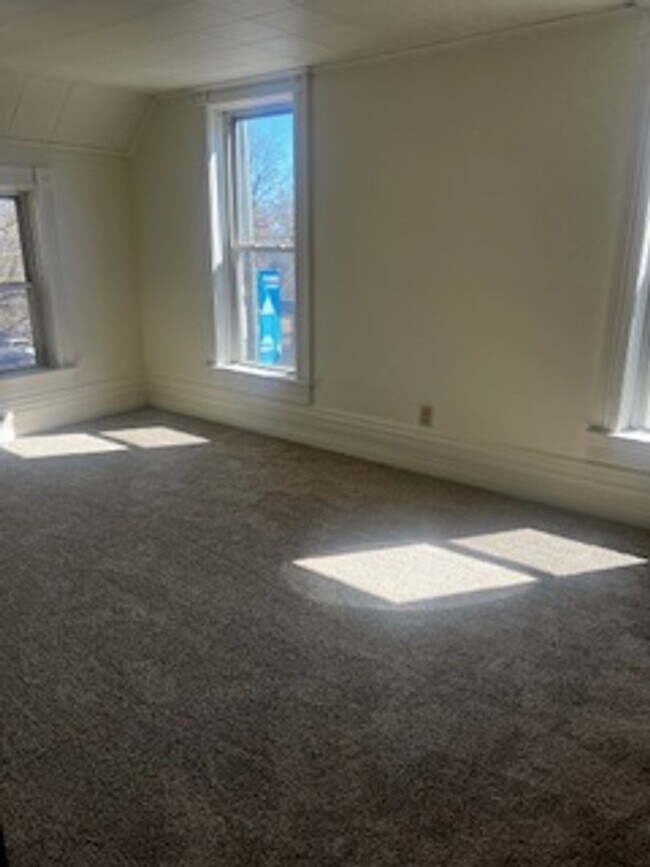 Building Photo - 809 N 3rd St