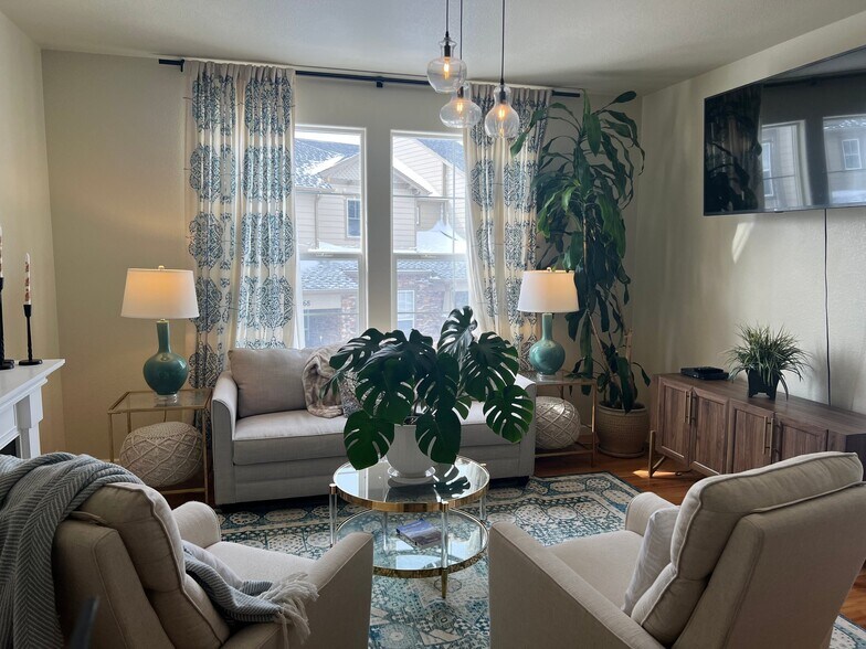Building Photo - 17148 Blue Mist Grove