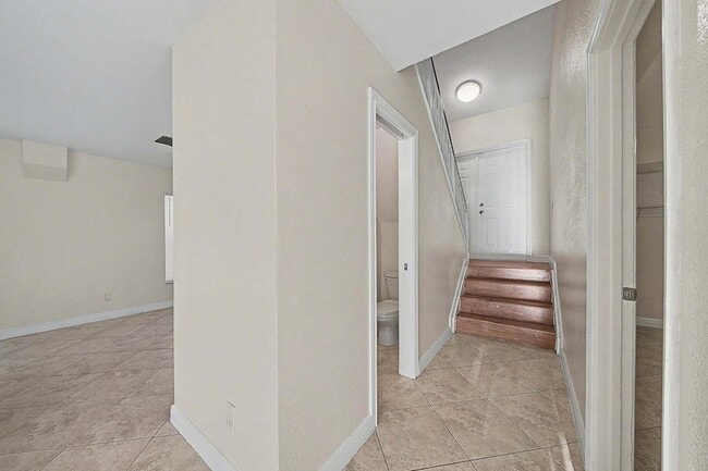 Building Photo - 5789 Woodland Point Dr