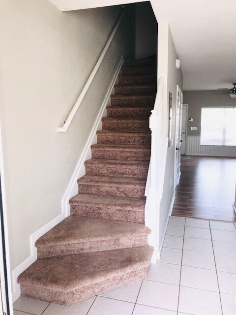 Building Photo - **  MAINTENANCE FREE TOWNHOME **2 BD 2.5 BATH