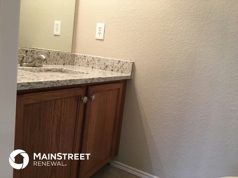 Building Photo - 1902 Purdue Dr