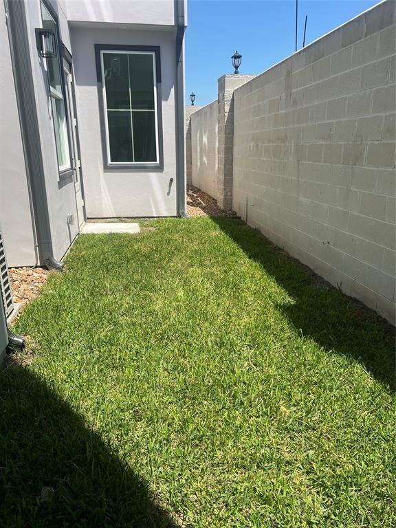 Building Photo - 2936 El Fenice Ln