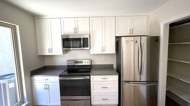 Building Photo - Concord Beautiful remodeled 3 bedroom 2 ba...