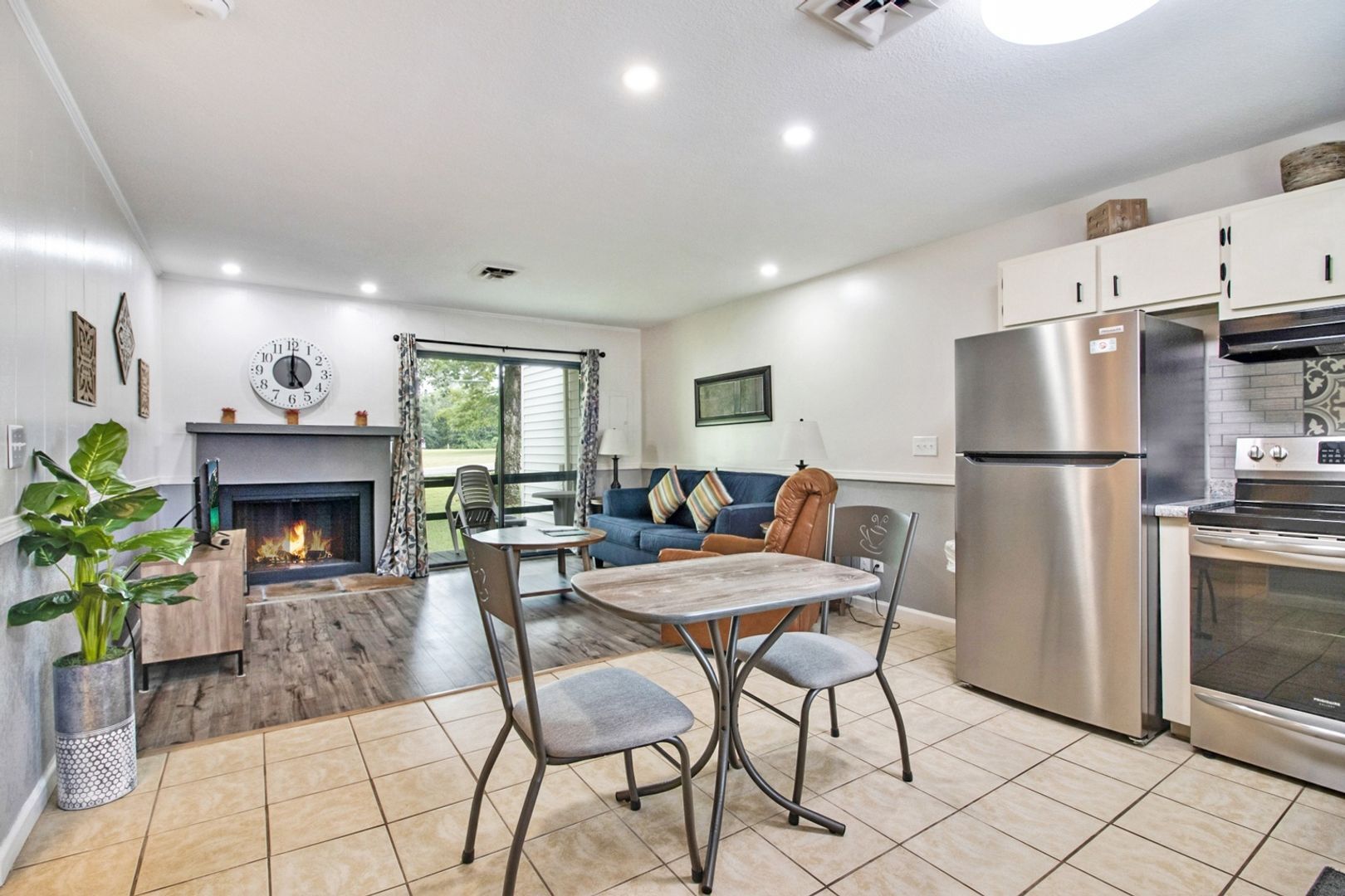 Building Photo - 8005 Cherokee Trail