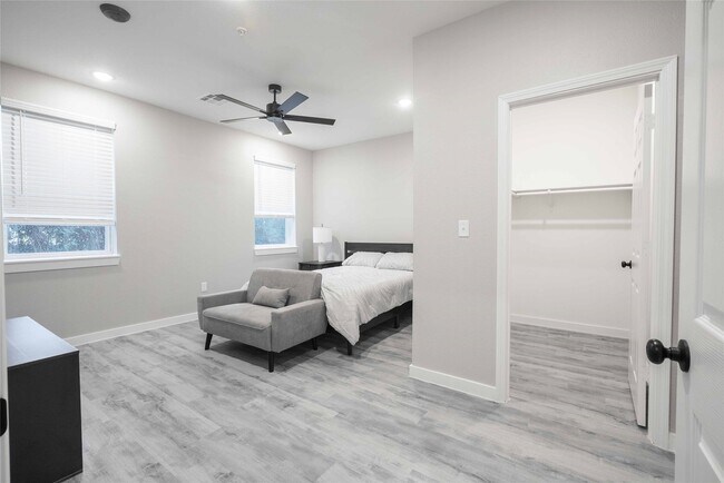 Building Photo - 2101 Reinke Rd