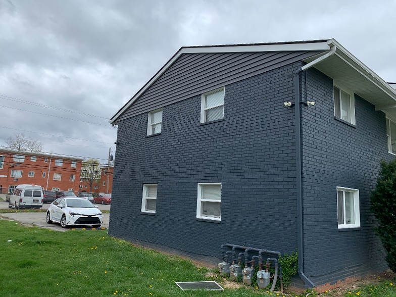 Primary Photo - 751 Kingsford Rd