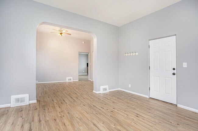 Building Photo - 1449 Quarry Ave NW