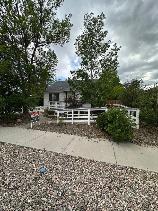 Building Photo - MOVE-IN SPECIAL! $200 OFF 1ST MONTH’S RENT WITH LEASE ON/BEFORE AUG 1ST!