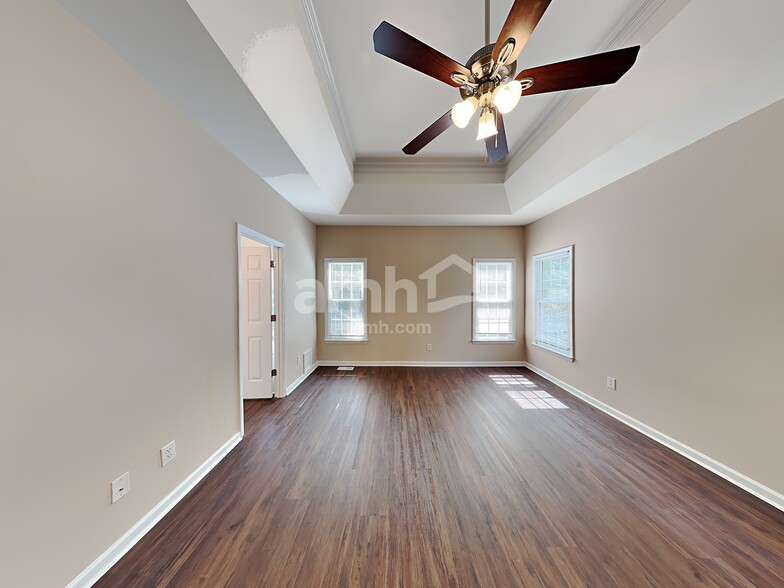 Building Photo - 5702 Myakka Ct