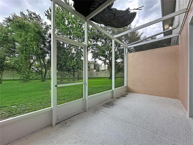 Building Photo - 2053 Green Oak Ct