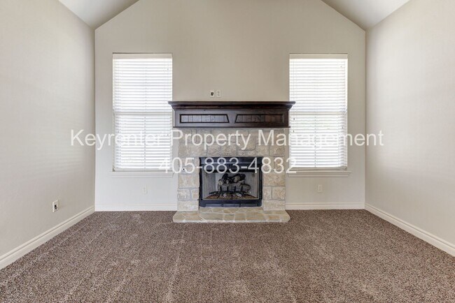 Building Photo - * * * $250 Move-in Special * * * Charming 3-Bedroom / 2-Bathroom Home! * * * $250 Move-in Special...