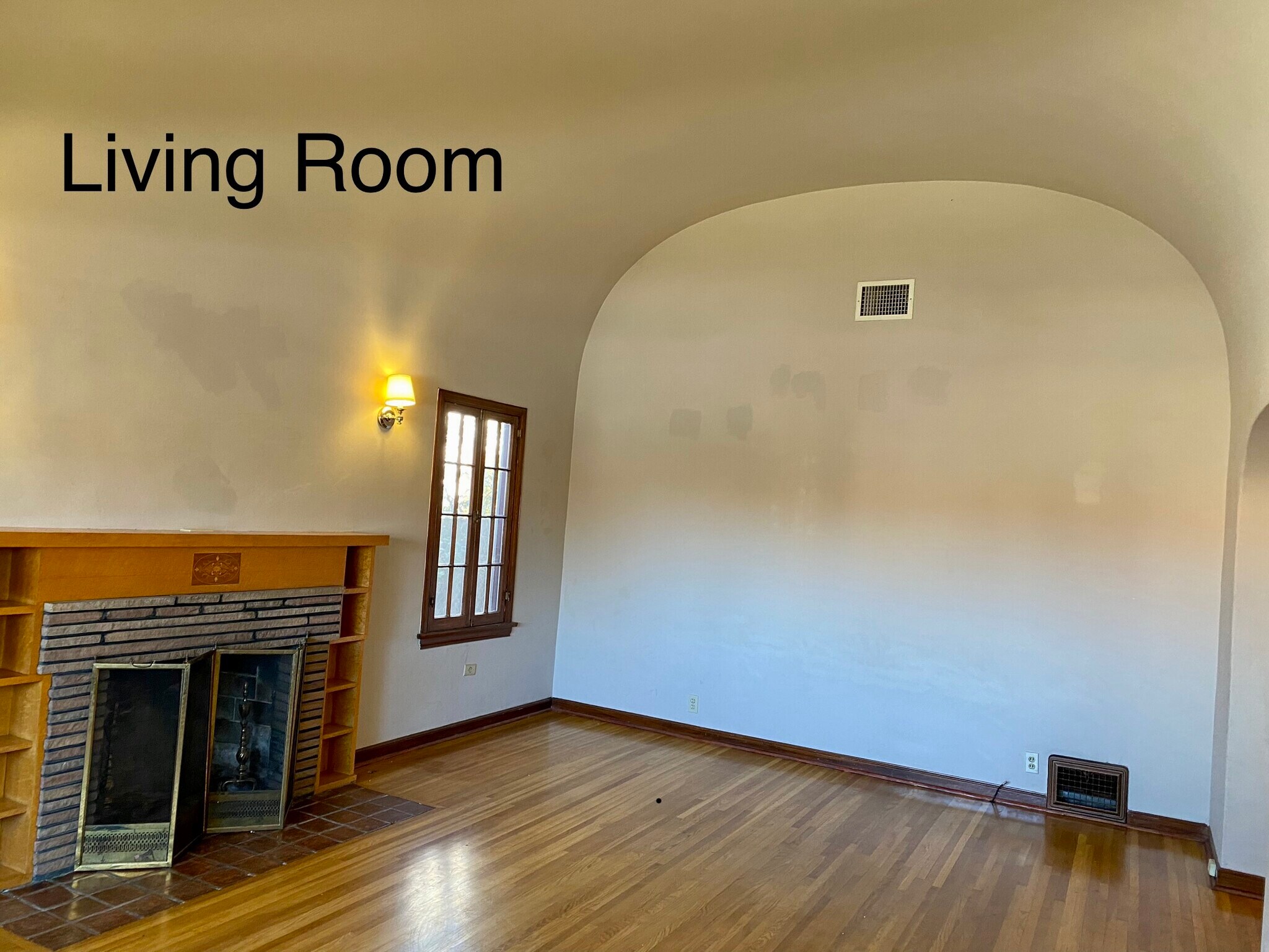 Living room with dome ceiling. - 948 N Howard St