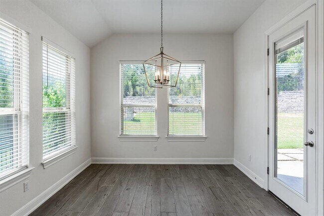 Building Photo - 175 Senna Dr