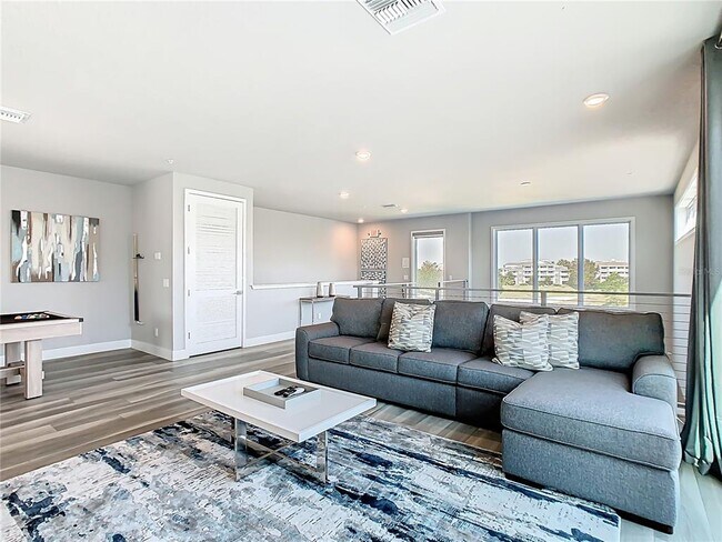 Building Photo - 7740 Sandy Ridge Dr