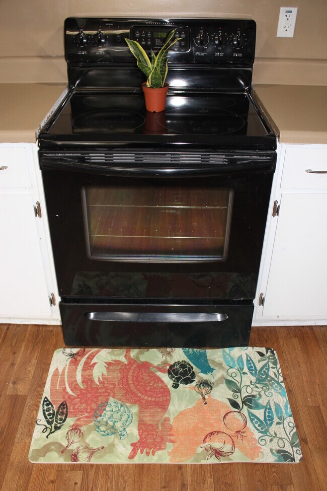 Building Photo - 1410 Ashbrook Dr NW