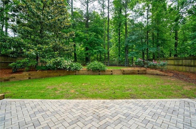 Building Photo - 8895 Club River Dr