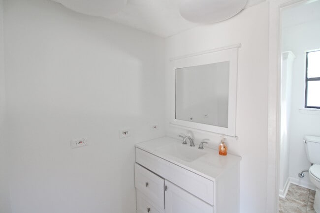 Building Photo - 54 Willowbrook Ln