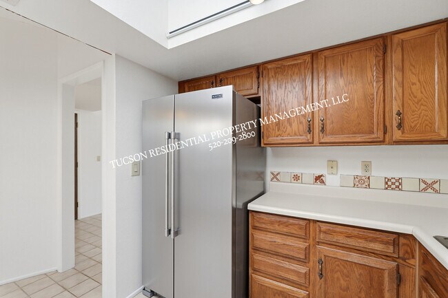 Building Photo - 5810 E Chiricahua Trail