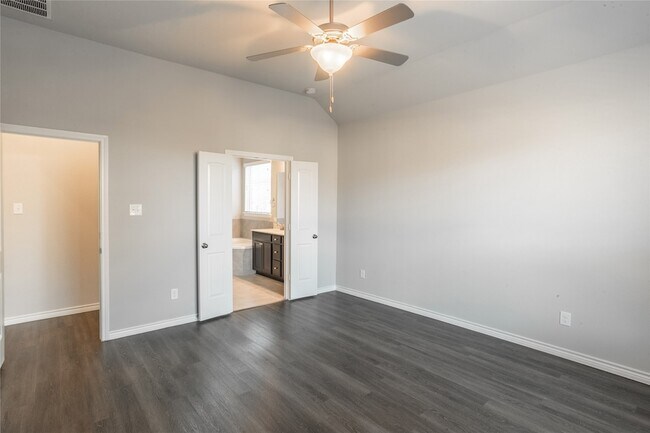 Building Photo - 1017 Lake Cypress Ln