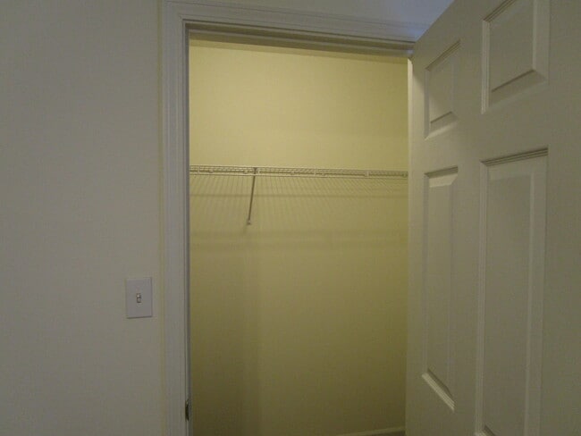 Building Photo - 5003 Betty Jean Way