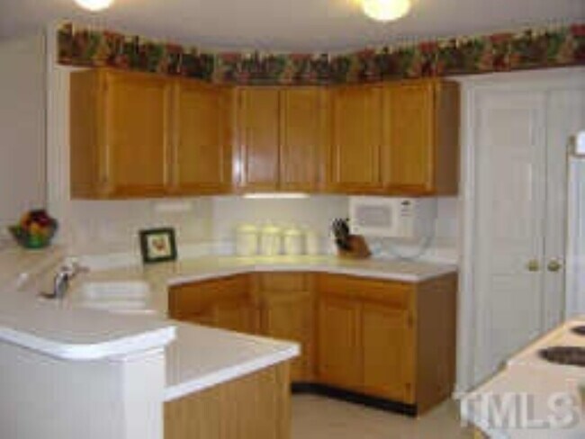 Building Photo - 211 Swansboro Dr