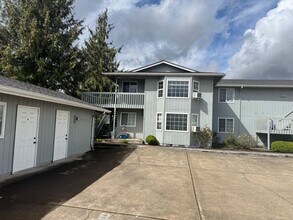 Building Photo - 2 Bedroom in Great Central Springfield Loc...