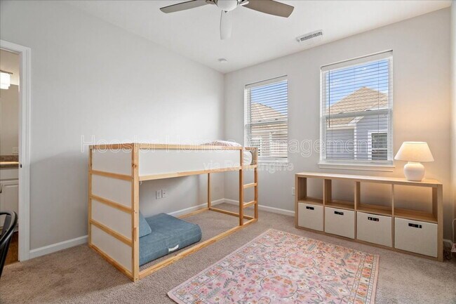 Building Photo - 9239 Hawley Dr