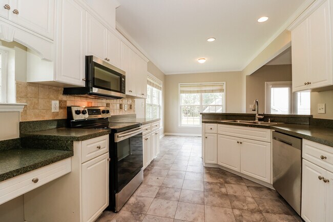 Building Photo - Gorgeous 4 Bedroom Home in Grovetown, GA