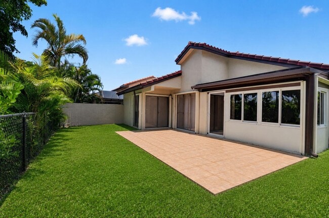 Building Photo - 7690 Solimar Cir