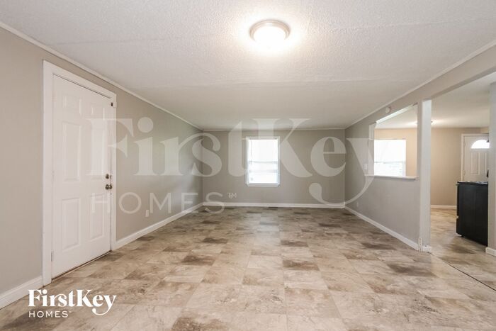 Building Photo - 6002 Gateway Dr