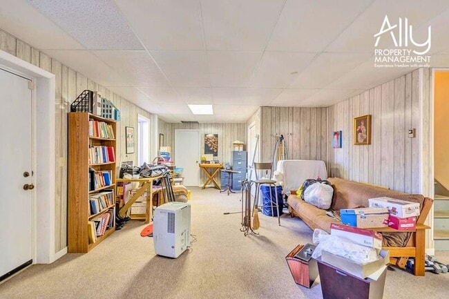 Building Photo - 501 Rookwood Pl