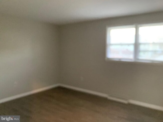 Building Photo - 203 E Penn Ave