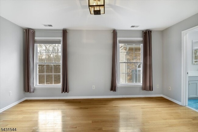 Building Photo - 145 Arrowgate Dr