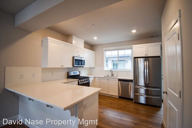 Building Photo - 4 br, 3.5 bath House - 17022 SW Lemongrass...