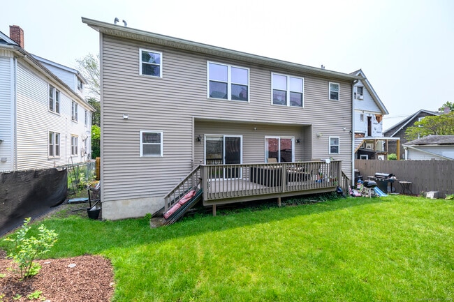Building Photo - 233 Fairfield Ave