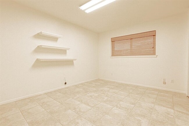 Building Photo - 13103 Rincon Dr