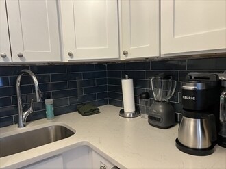 Building Photo - 40 Grove St