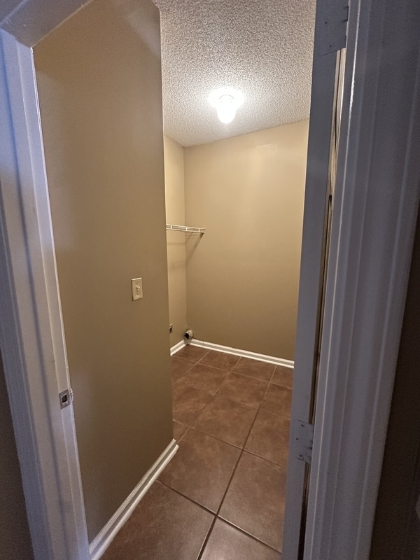 Building Photo - 3963 Gavick Dr