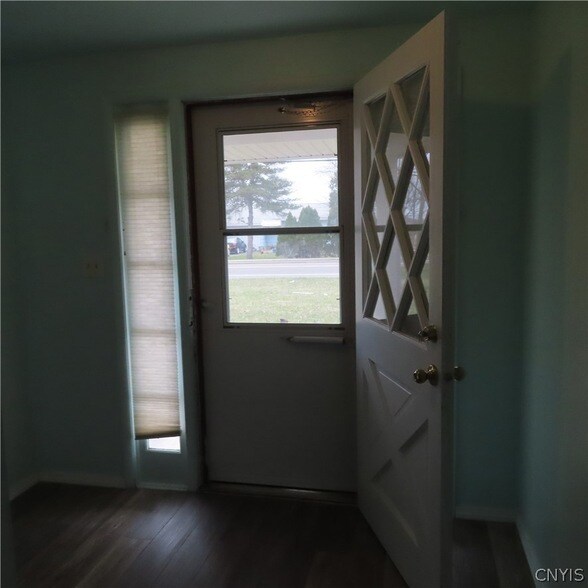 Building Photo - 5265 Jamesville Rd