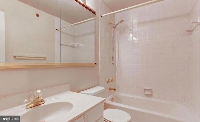 Building Photo - 9703 Whitley Park Pl