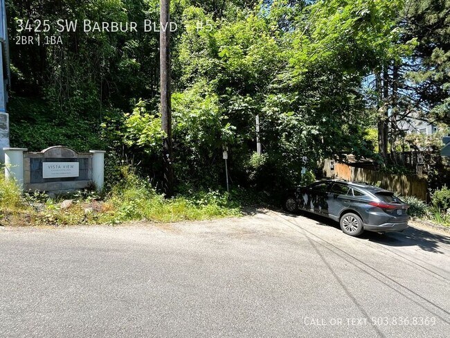 Building Photo - 3425 SW Barbur Blvd