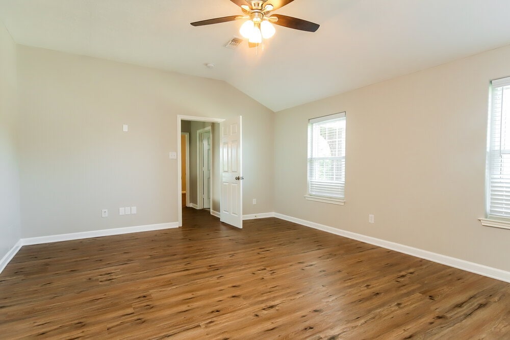 Building Photo - 229 Mammoth Springs Ln